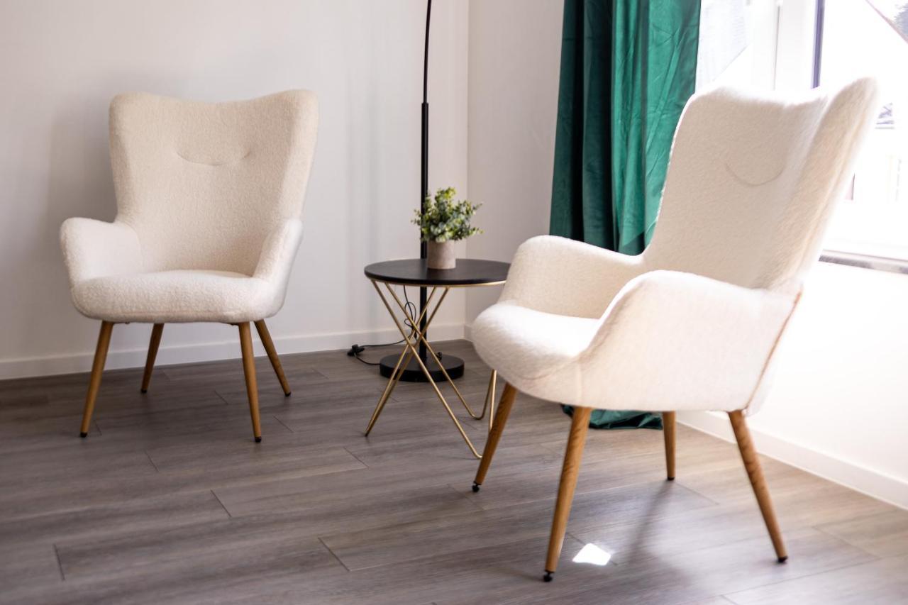 Design Apartment Zentral Fuer 6 In Andernach: Ausblick, Wifi, Kueche Экстерьер фото