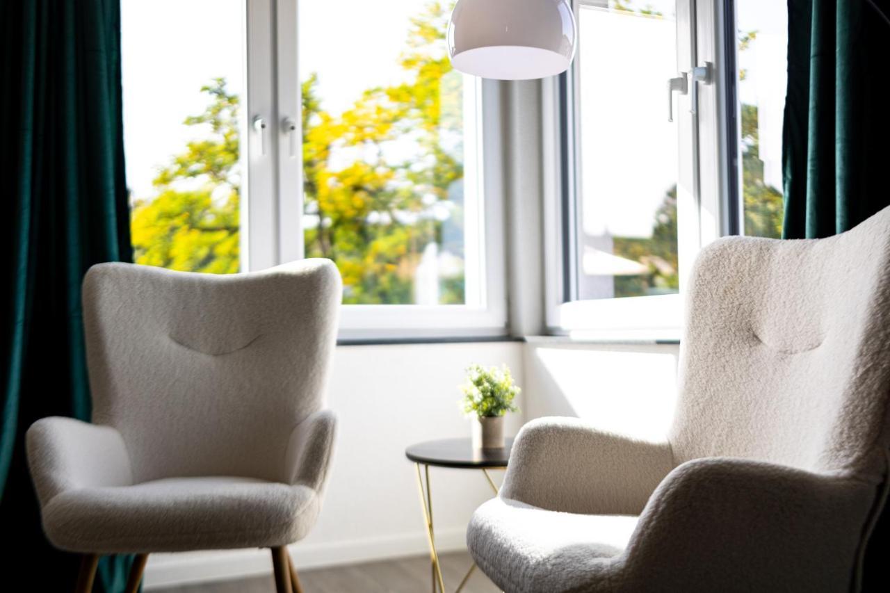 Design Apartment Zentral Fuer 6 In Andernach: Ausblick, Wifi, Kueche Экстерьер фото
